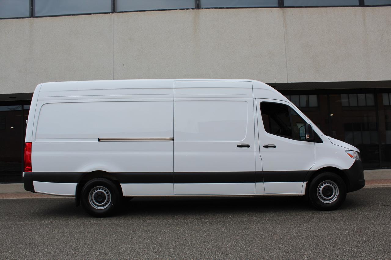 2025 Mercedes-Benz Sprinter Cargo Van 170" - FULL SIZE - DIESEL - LOW KM Photo
