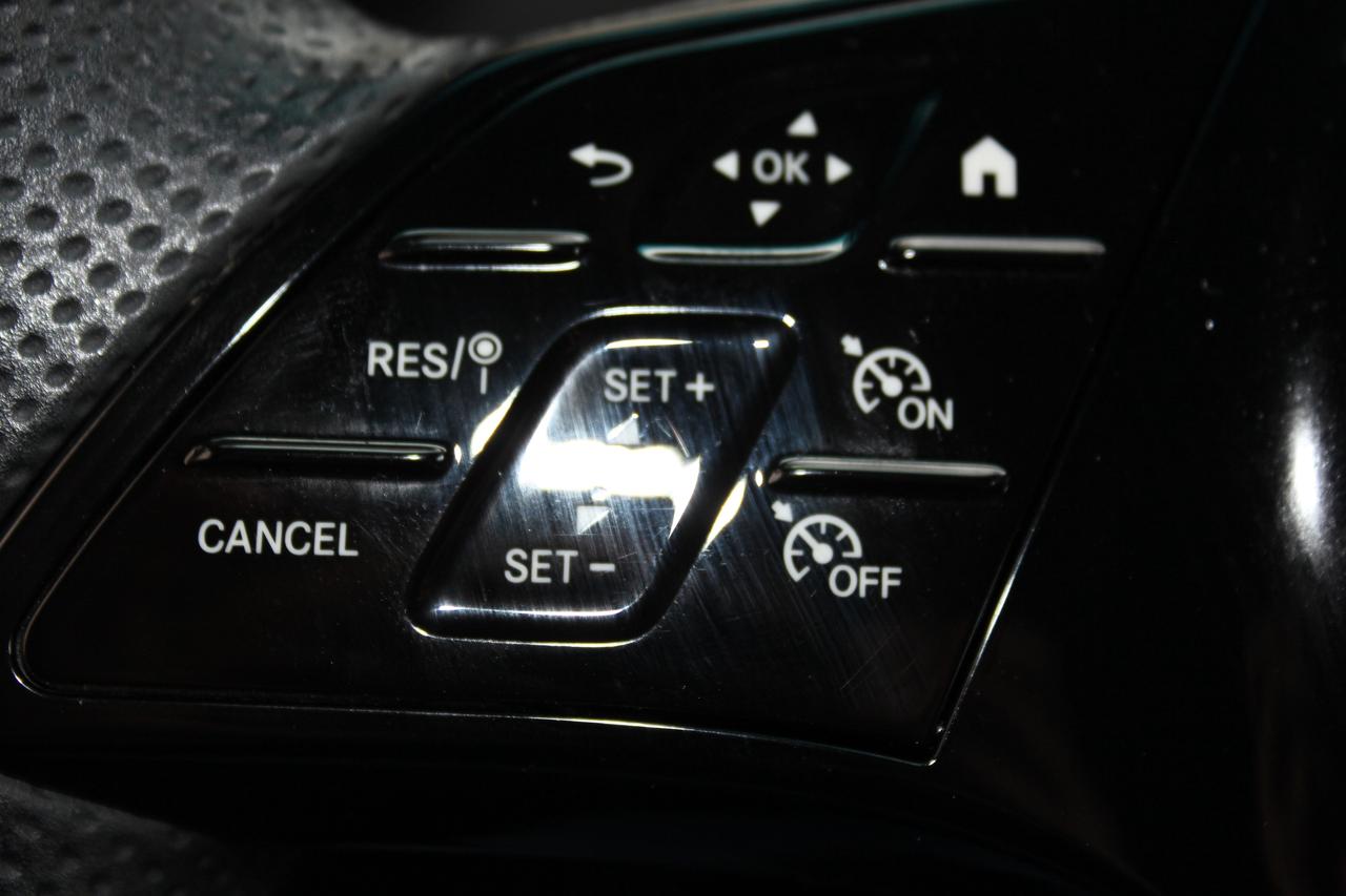 2025 Mercedes-Benz Sprinter Cargo Van 170" - FULL SIZE - DIESEL - LOW KM Photo