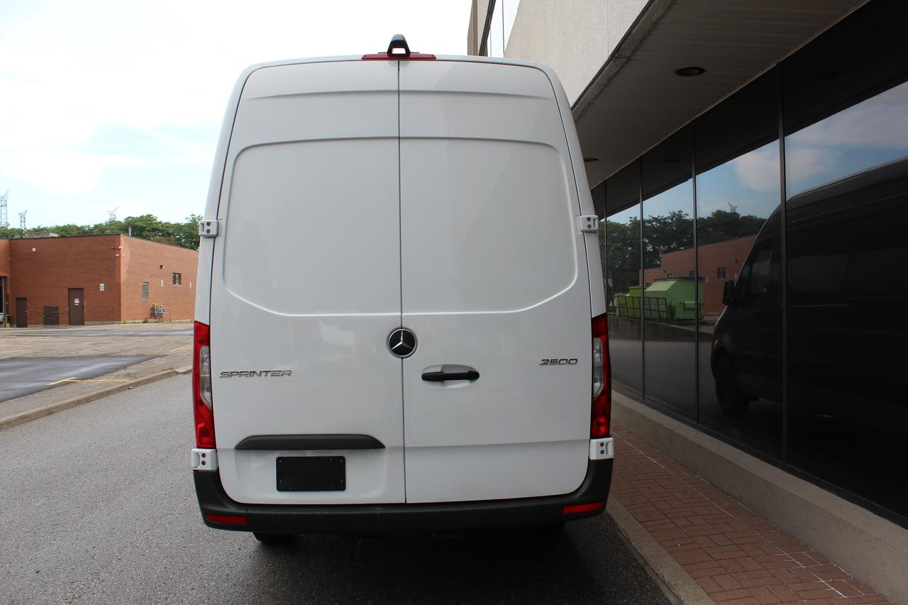 2025 Mercedes-Benz Sprinter Cargo Van 170" - FULL SIZE - DIESEL - LOW KM Photo