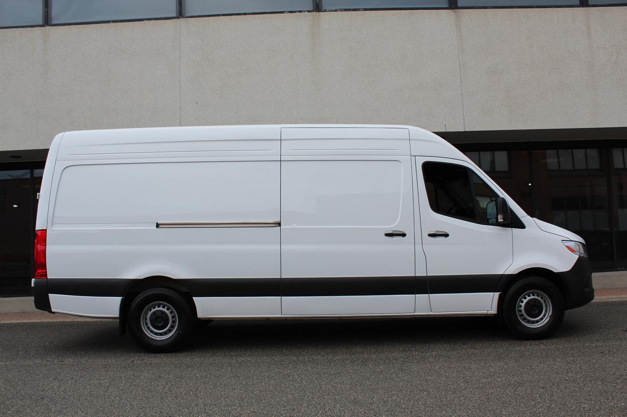 2025 Mercedes-Benz Sprinter Cargo Van 170" - FULL SIZE - DIESEL - LOW KM Photo