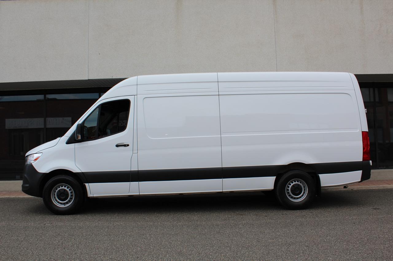 2025 Mercedes-Benz Sprinter Cargo Van 170" - FULL SIZE - DIESEL - LOW KM Photo