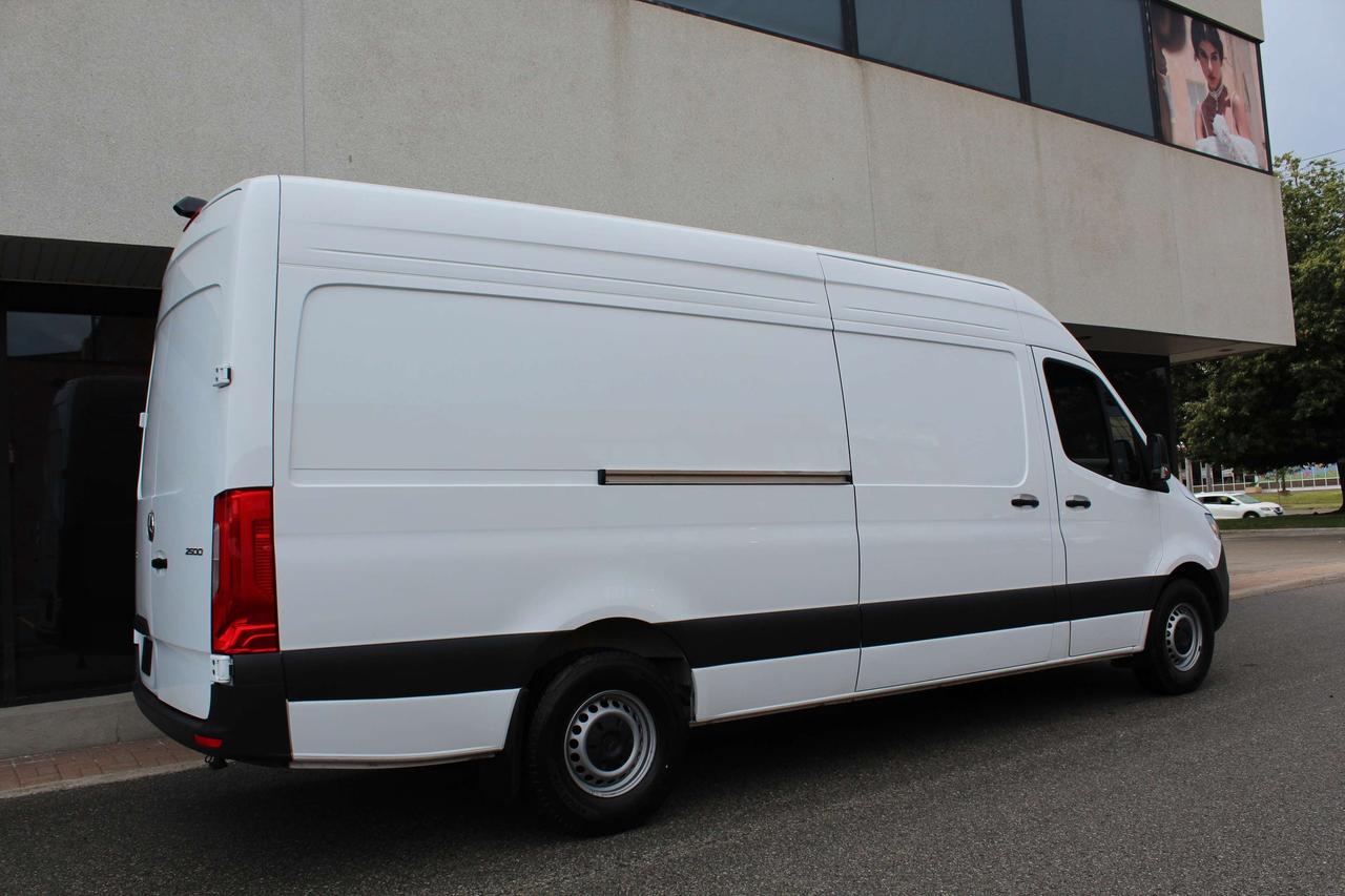 2025 Mercedes-Benz Sprinter 170" FULL SIZE - DIESEL - "LOW KM" Photo
