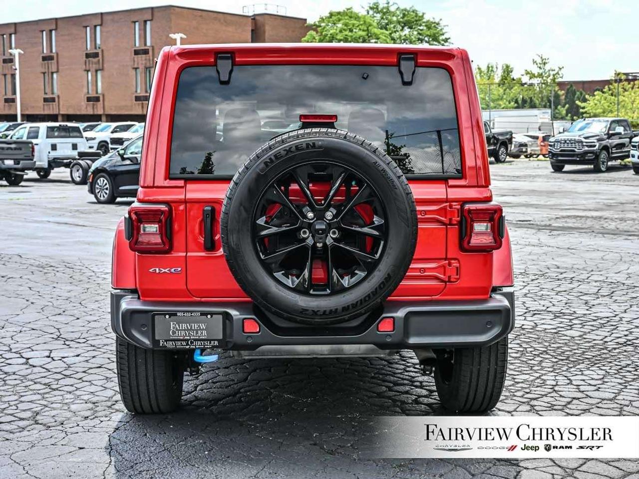 2024 Jeep Wrangler Sahara 4 Door 4x4 SKY TOP   LEATHER   BLIND SPOT   ALPINE   NAVIGATION ! Photo