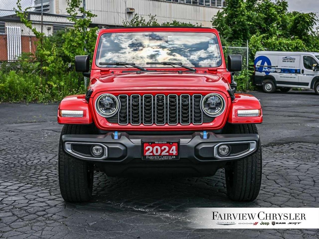 2024 Jeep Wrangler Sahara 4 Door 4x4 SKY TOP   LEATHER   BLIND SPOT   ALPINE   NAVIGATION ! Photo1
