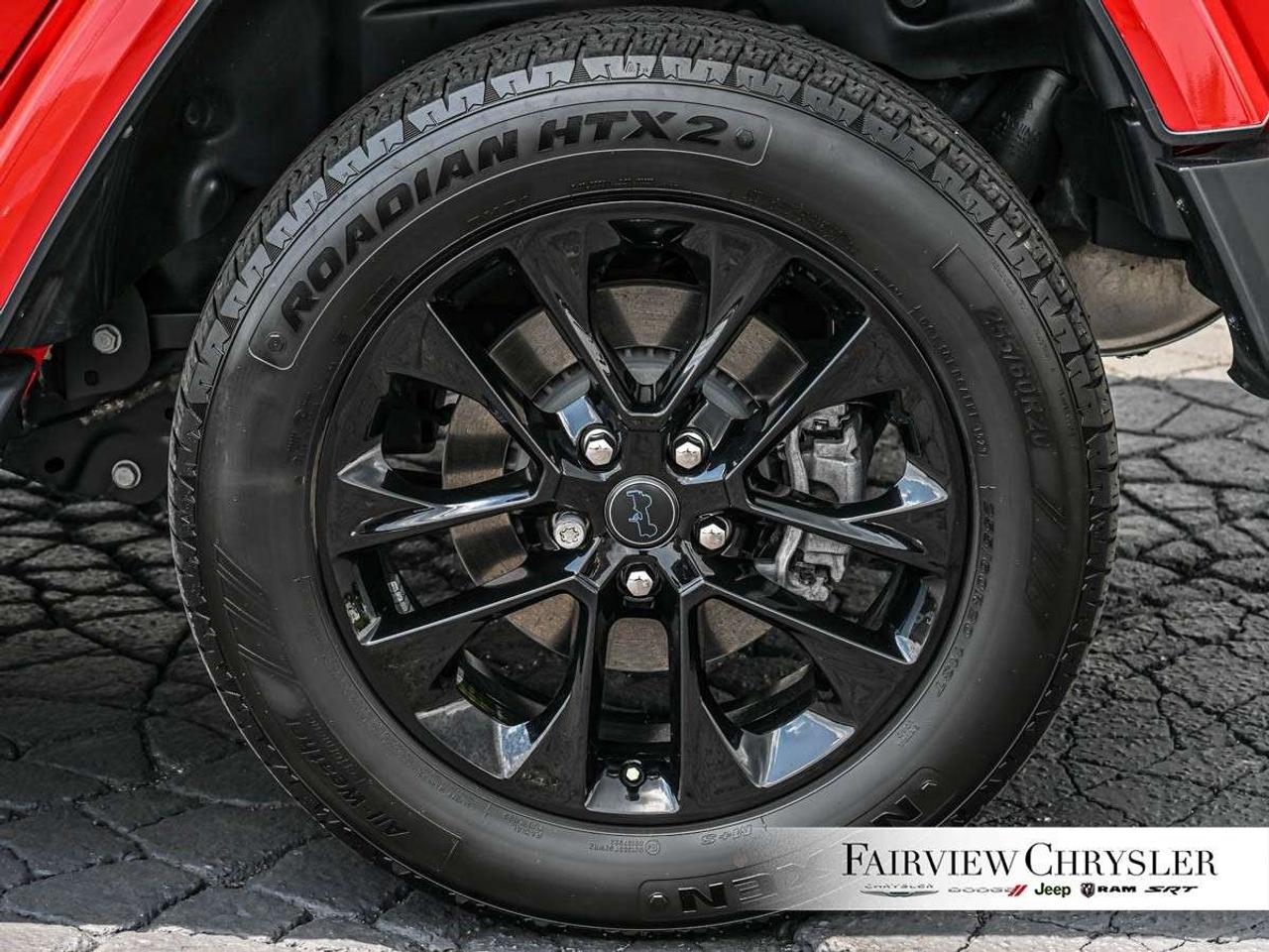 2024 Jeep Wrangler Sahara 4 Door 4x4 SKY TOP   LEATHER   BLIND SPOT   ALPINE   NAVIGATION ! Photo