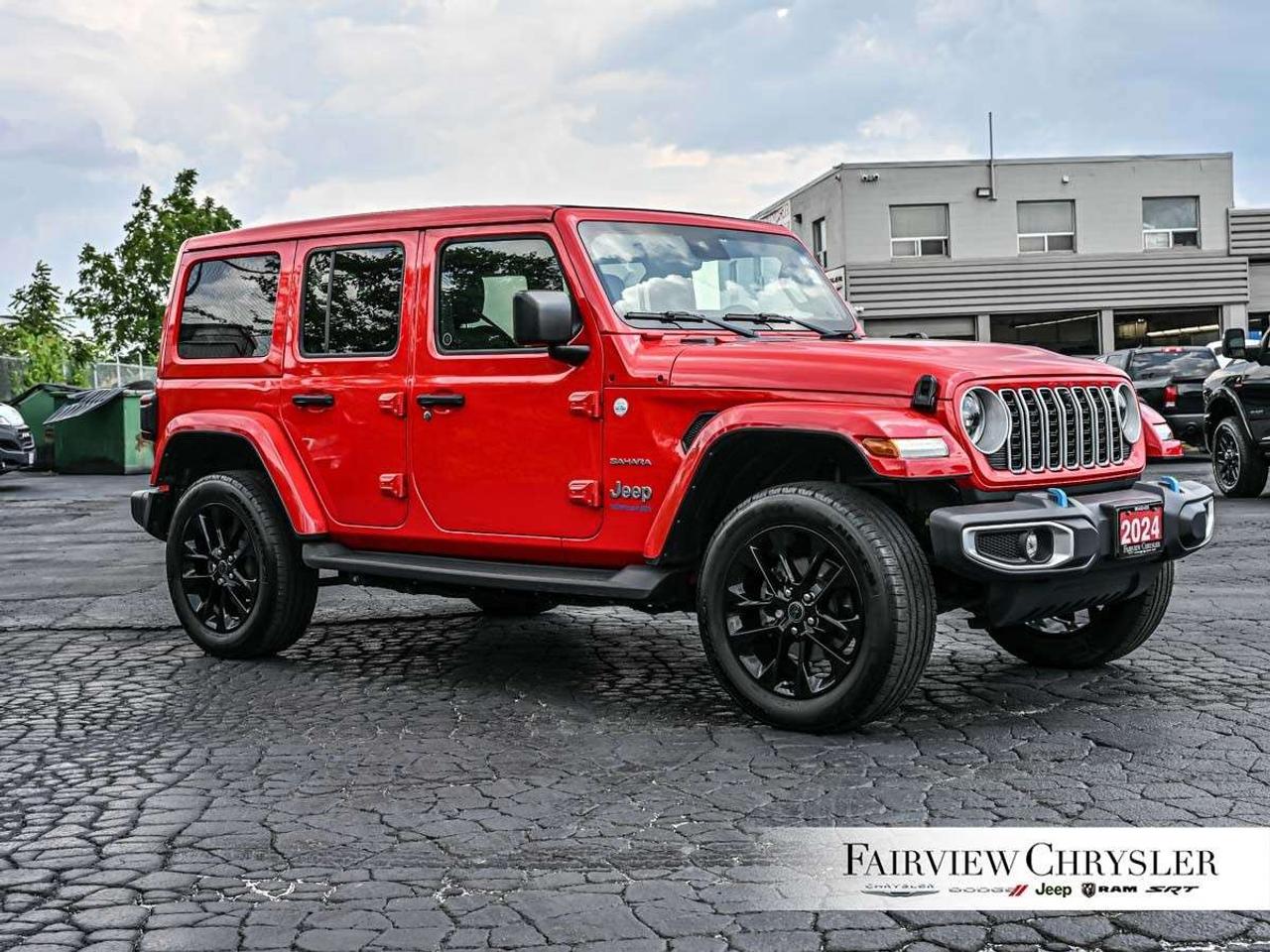 2024 Jeep Wrangler Sahara 4 Door 4x4 SKY TOP   LEATHER   BLIND SPOT   ALPINE   NAVIGATION ! Photo