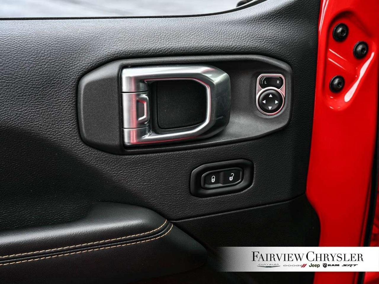 2024 Jeep Wrangler Sahara 4 Door 4x4 SKY TOP   LEATHER   BLIND SPOT   ALPINE   NAVIGATION ! Photo