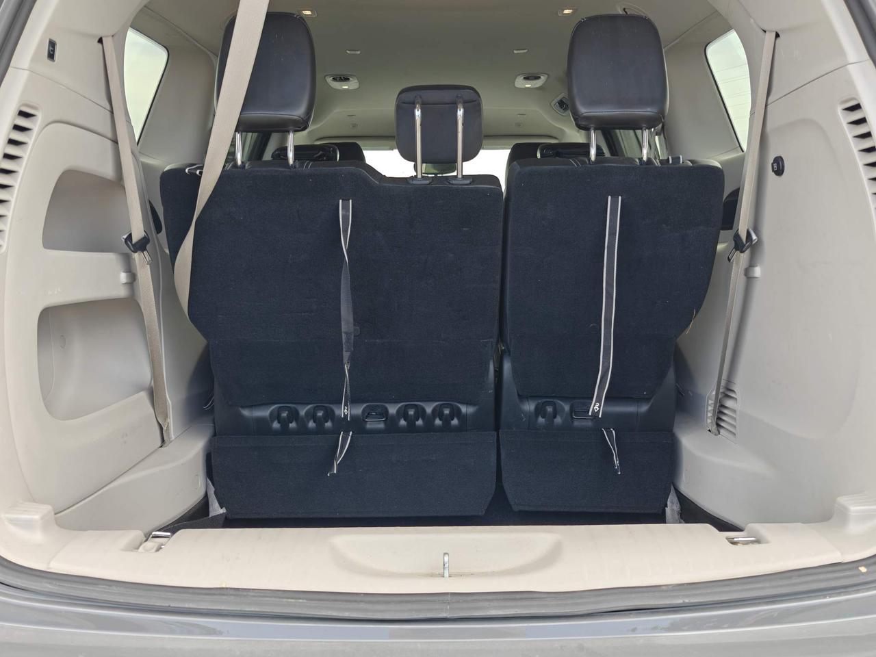 2023 Chrysler Pacifica Touring-L Front-Wheel Drive Passenger Van Photo