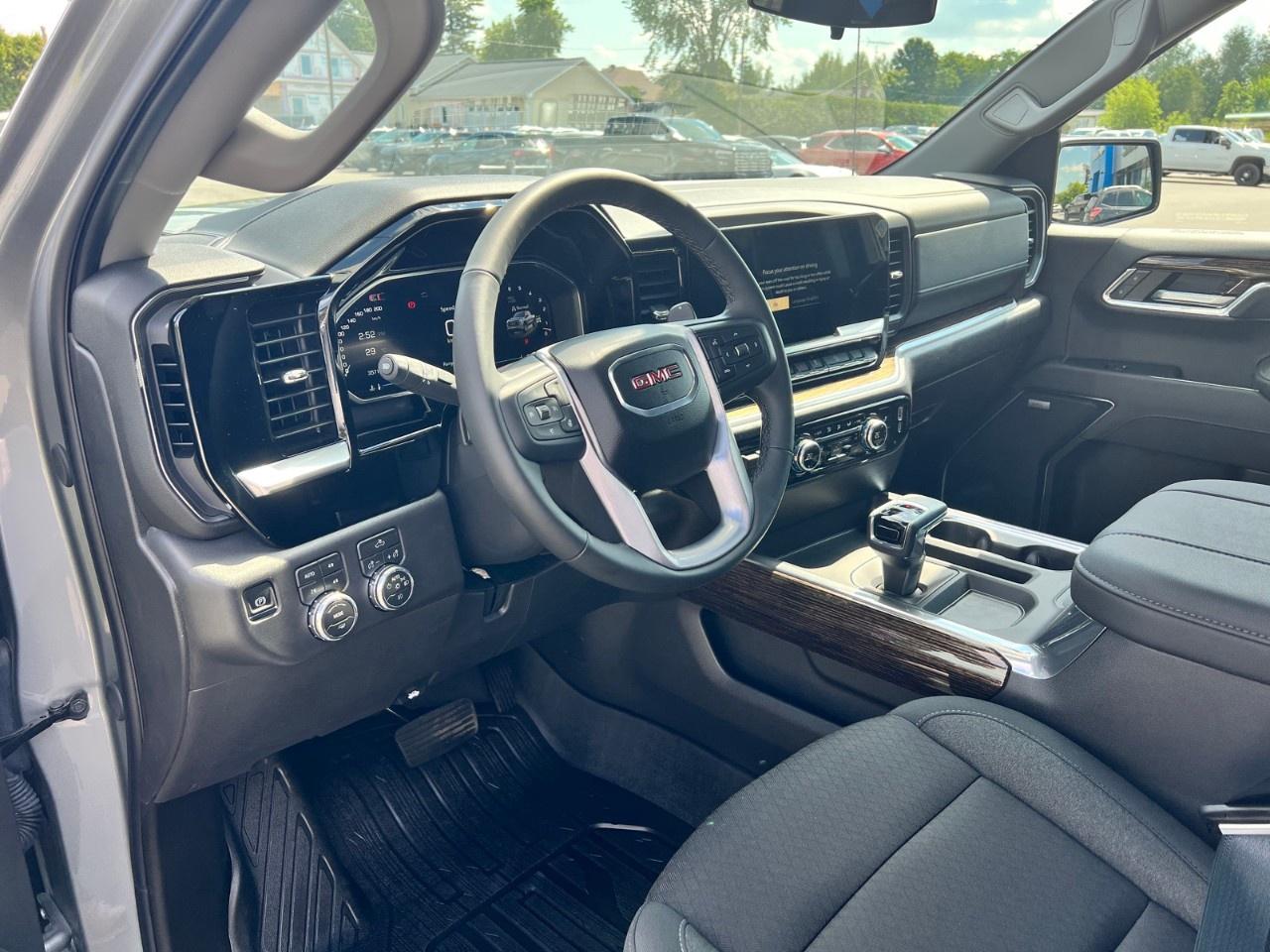 2026 GMC Sierra 1500 Crew Cab Standard Box 4-Wheel Drive Elevation Photo