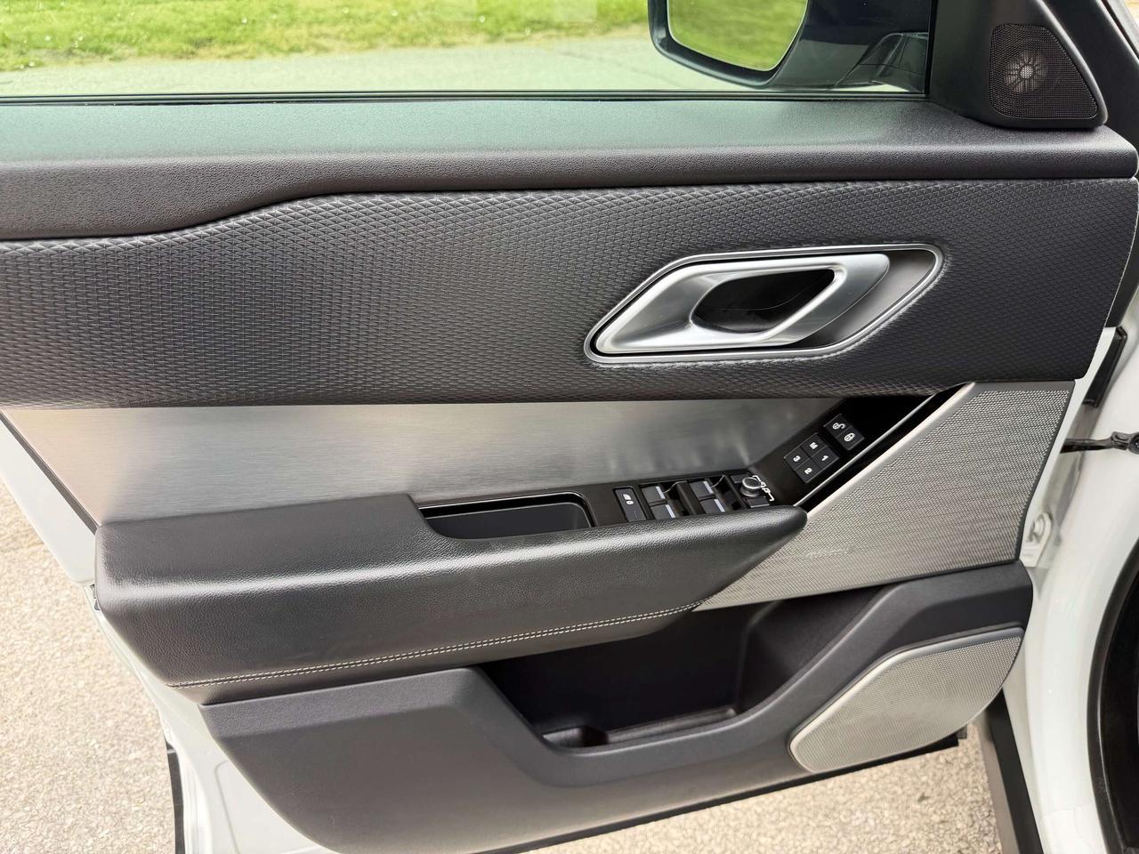 2020 Land Rover Range Rover Velar R-Dynamic S Heads up 4 Cyl 2.0L Cooled seats Photo