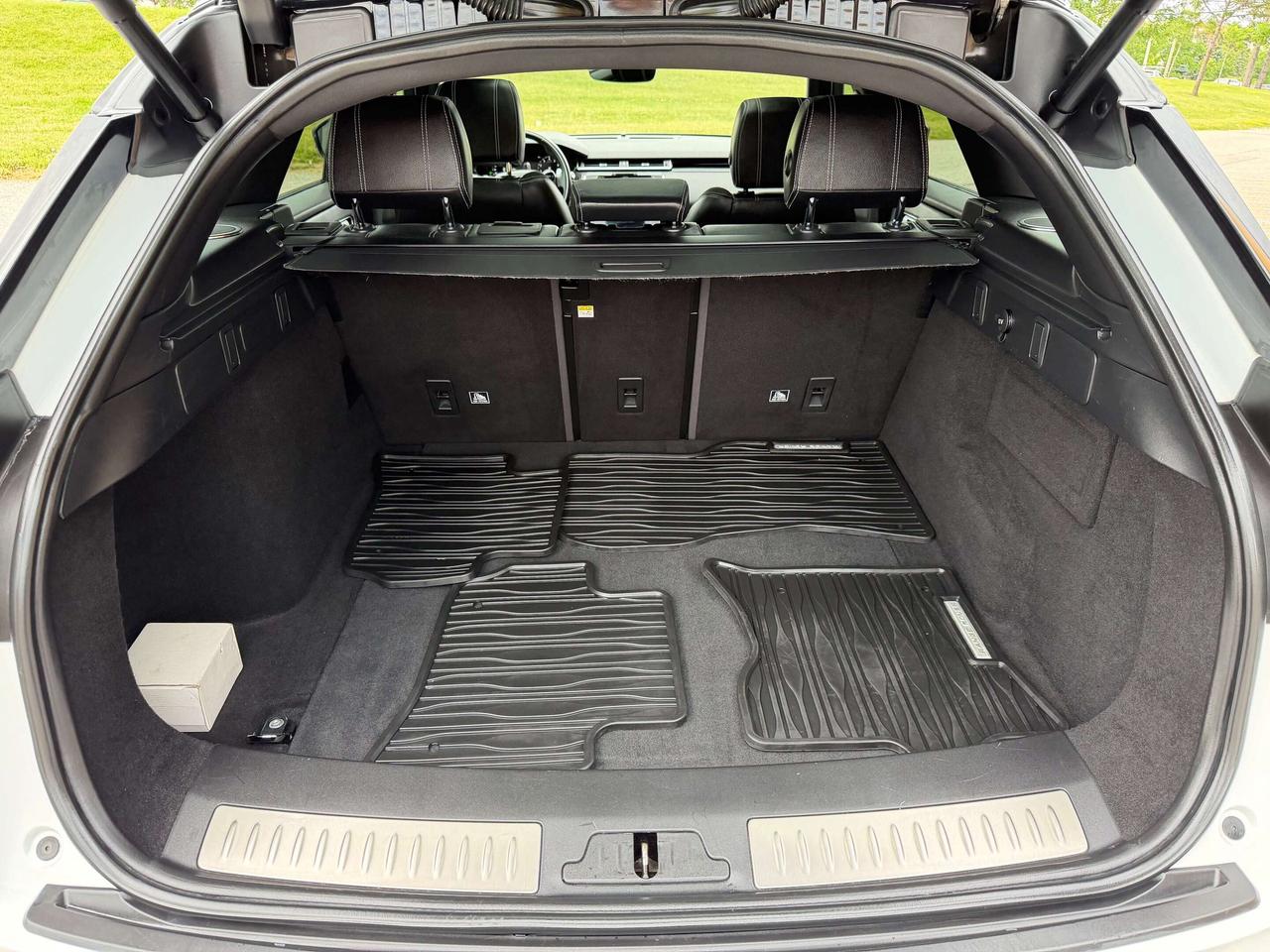 2020 Land Rover Range Rover Velar R-Dynamic S Heads up 4 Cyl 2.0L Cooled seats Photo