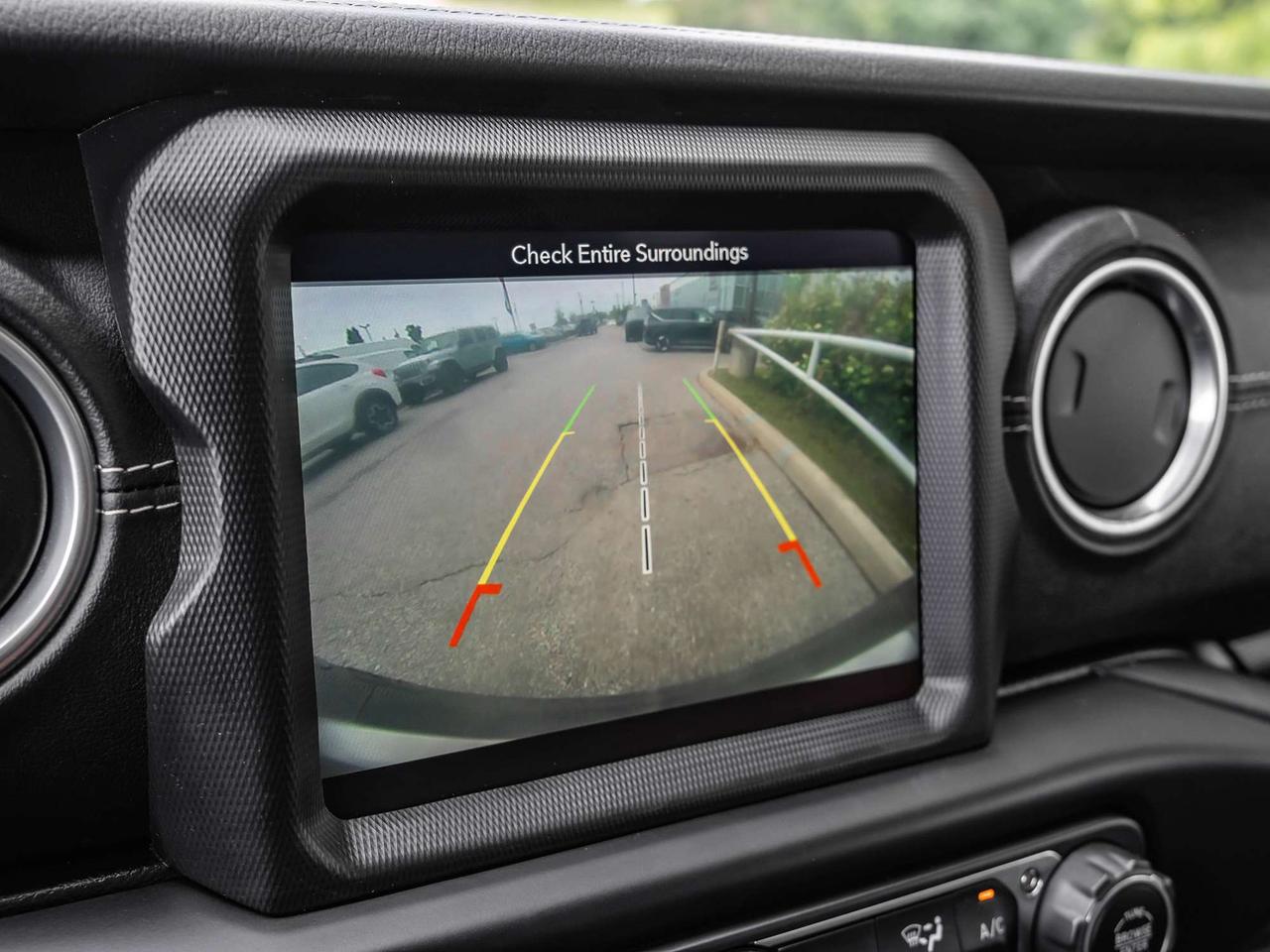 2019 Jeep Wrangler LEATHER SEATS  BACK UP CAMERA Photo