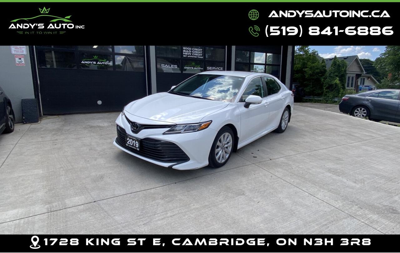 2019 Toyota Camry LE ! AUTO ! 2.5L ! LOW KMS ! LE ! AUTO ! 2.5L ! LOW KMS ! Photo0