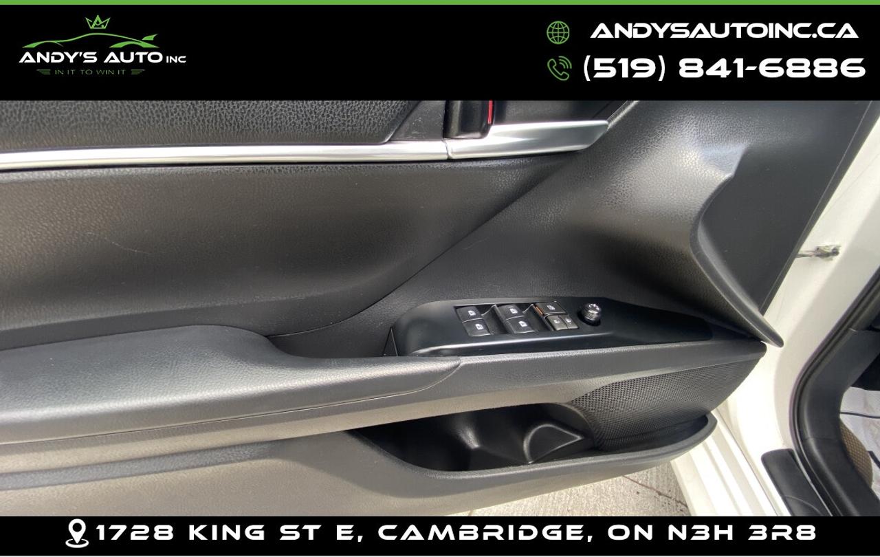 2019 Toyota Camry LE ! AUTO ! 2.5L ! LOW KMS ! LE ! AUTO ! 2.5L ! LOW KMS ! Photo