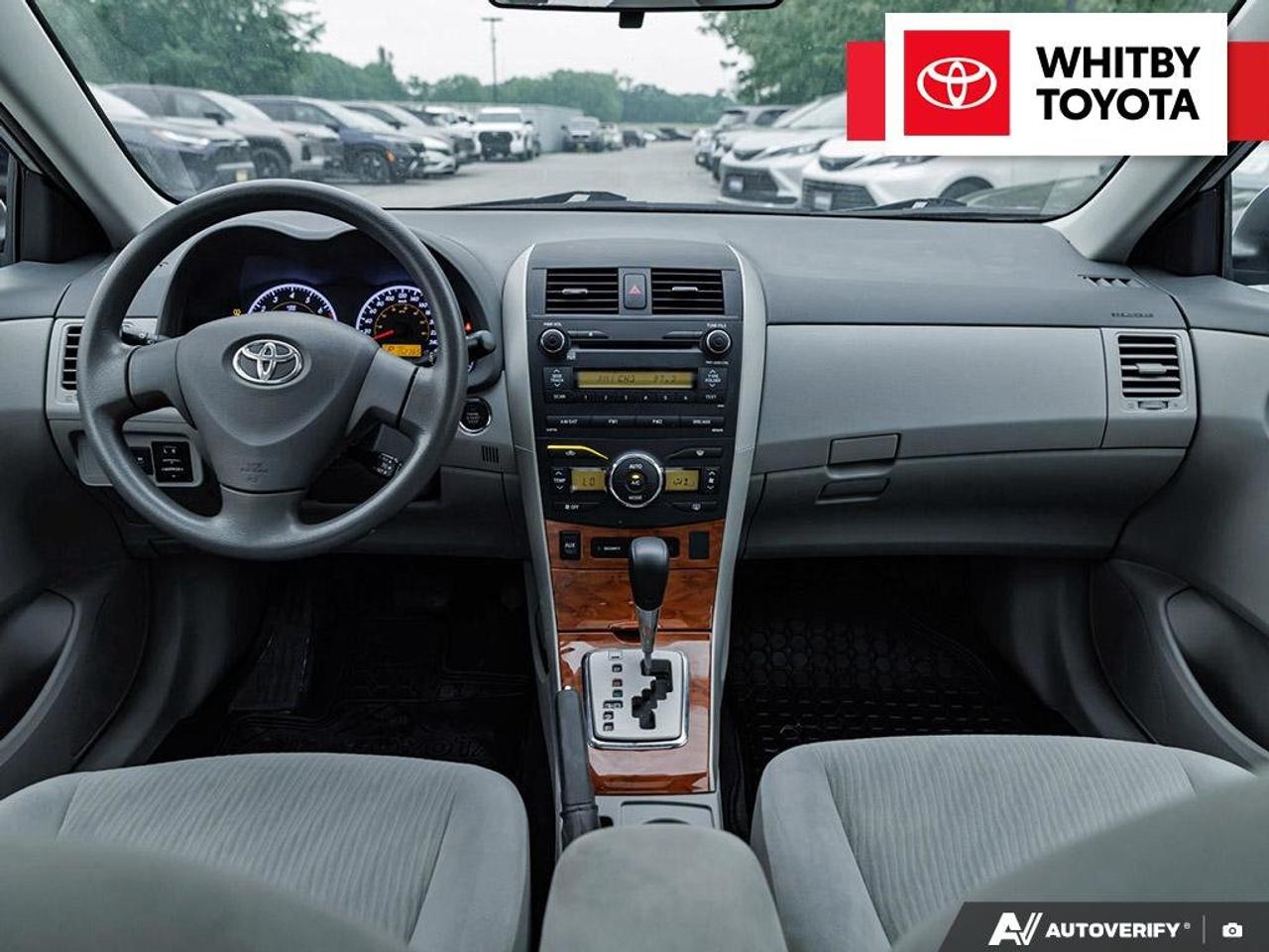 2010 Toyota Corolla LE BASE 1.8L Photo