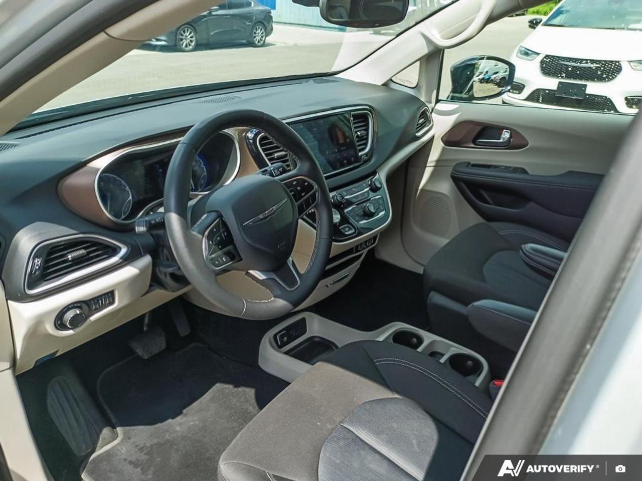 2024 Chrysler Grand Caravan SXT Front-Wheel Drive Passenger Van Photo