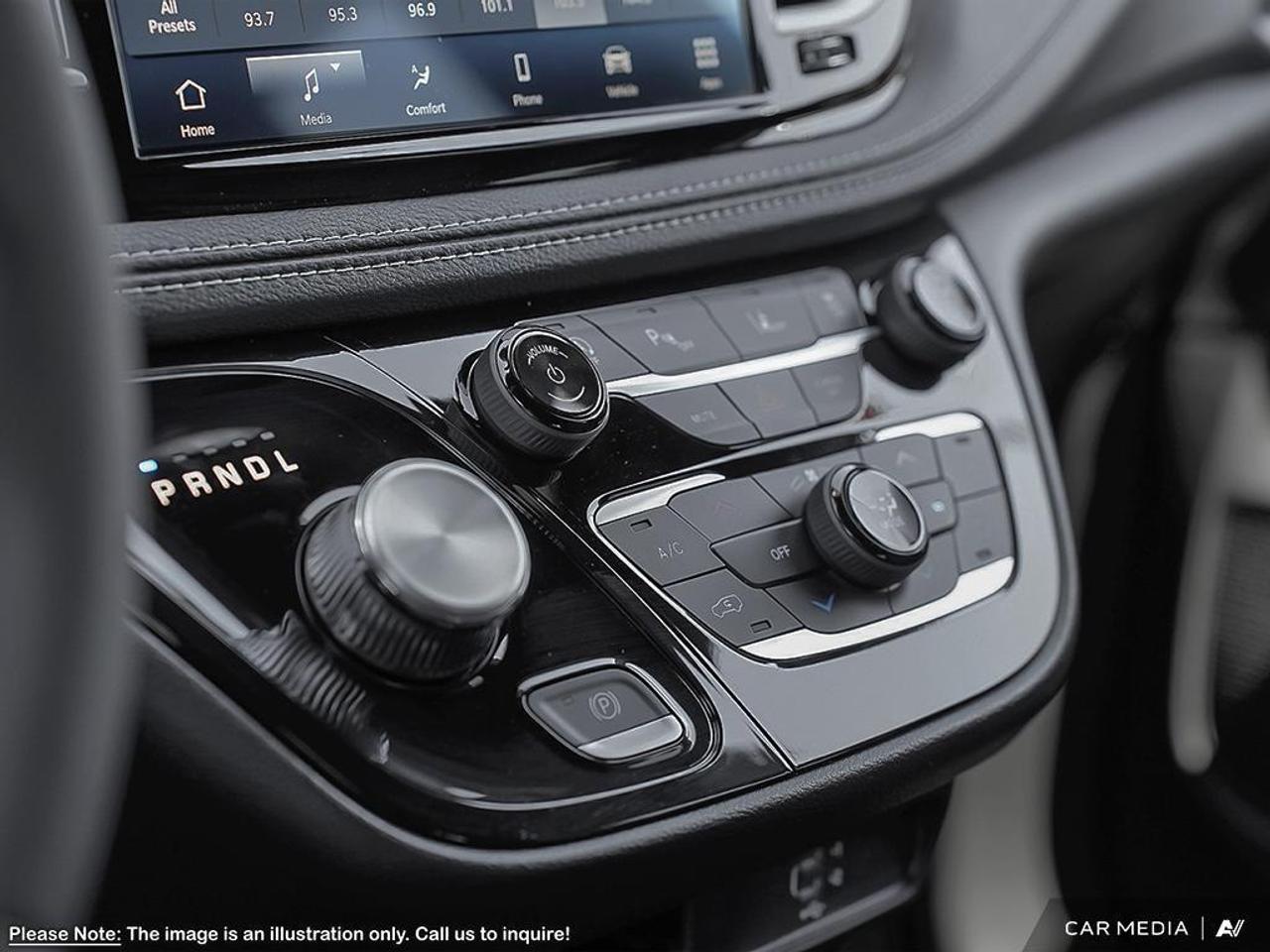2027 Chrysler Pacifica Select Front-Wheel Drive Passenger Van Photo