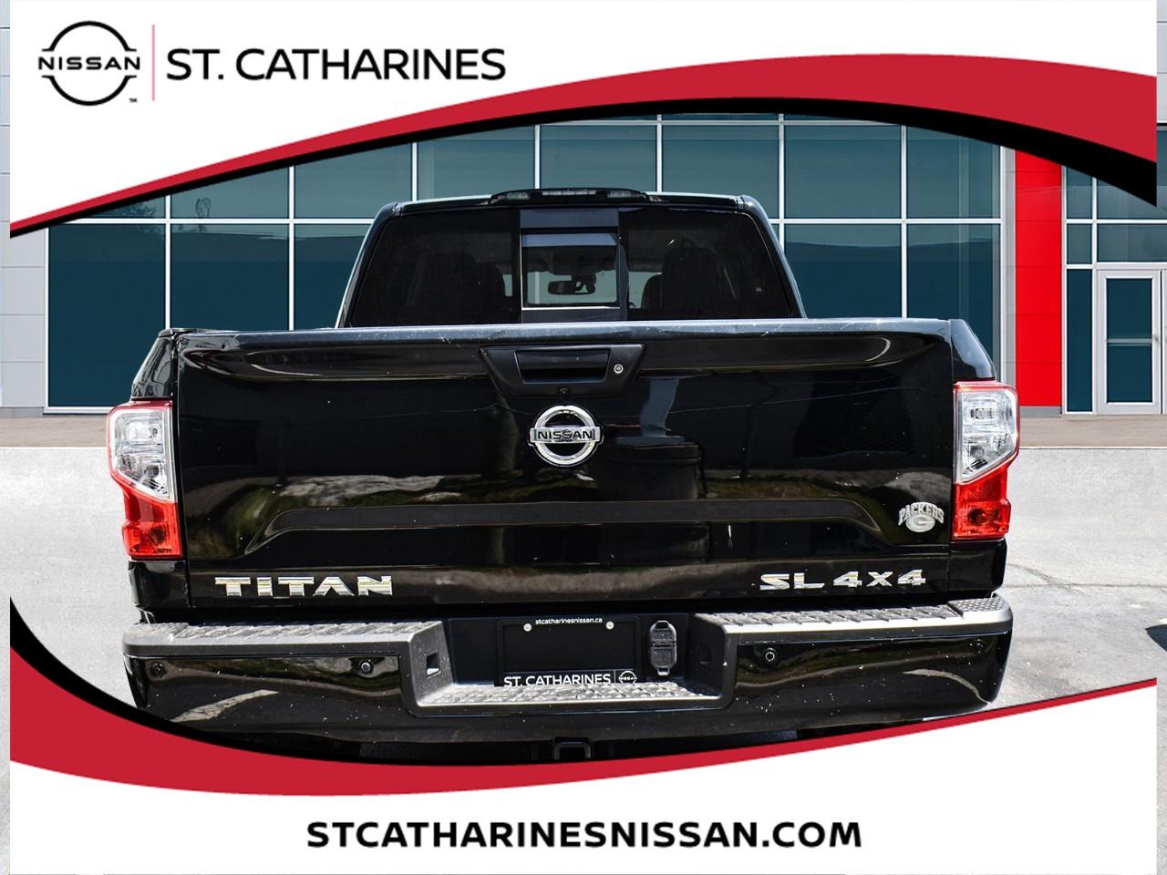 2017 Nissan Titan SL Photo