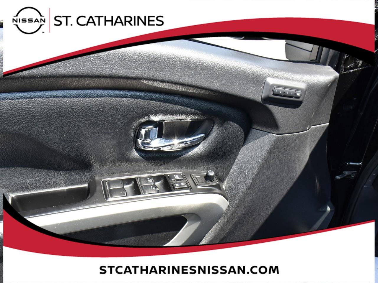 2017 Nissan Titan SL Photo
