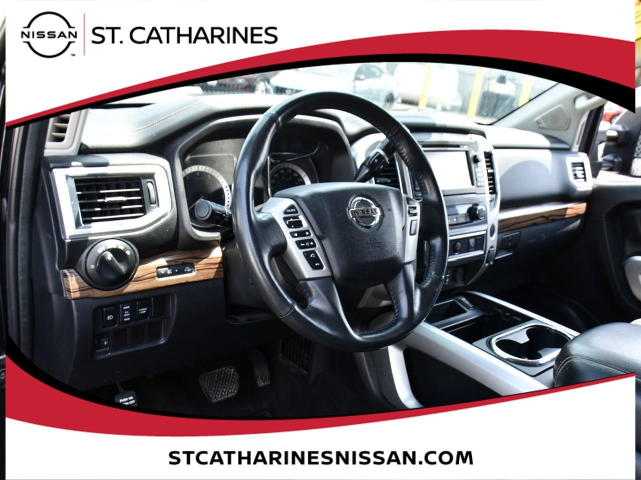 2017 Nissan Titan SL Photo