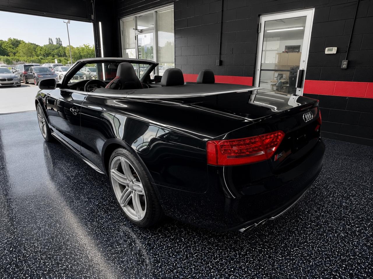 2011 Audi S5  Photo
