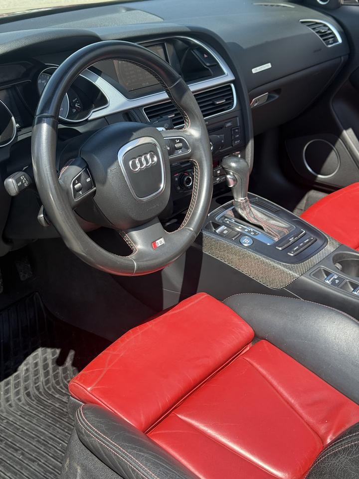 2011 Audi S5  Photo