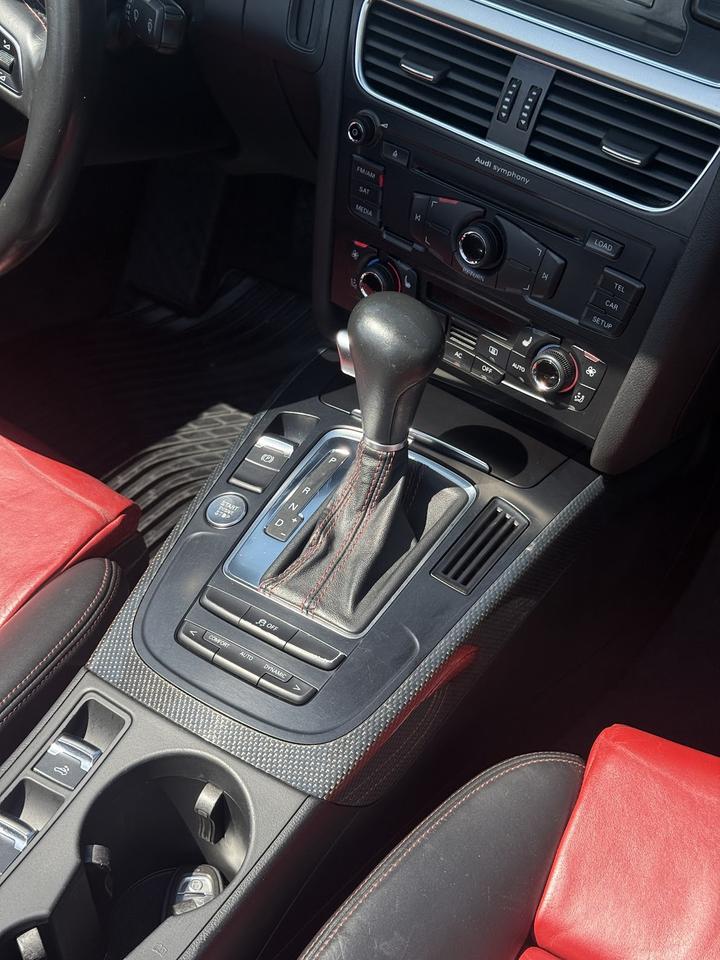 2011 Audi S5  Photo