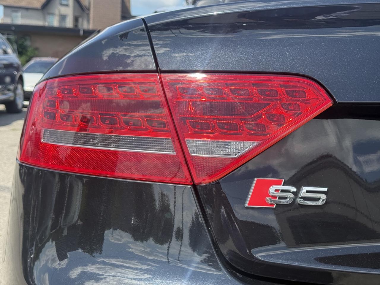 2011 Audi S5  Photo