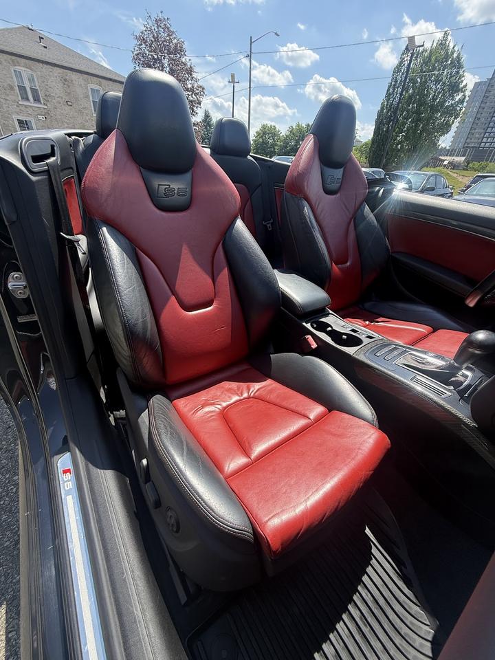 2011 Audi S5  Photo