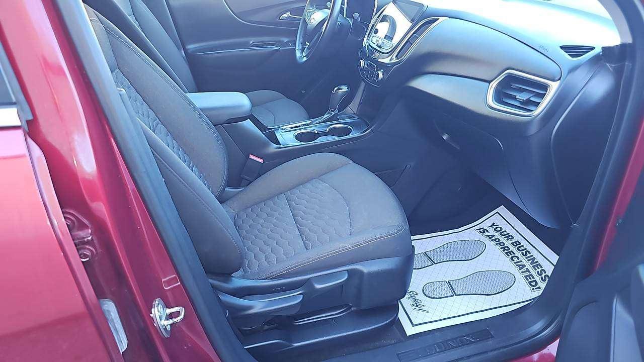 2018 Chevrolet Equinox LT Photo