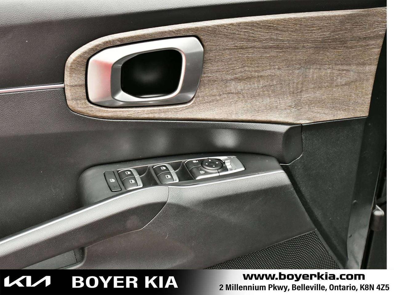 2023 Kia Sorento 2.5T EX Three Row Seating Photo