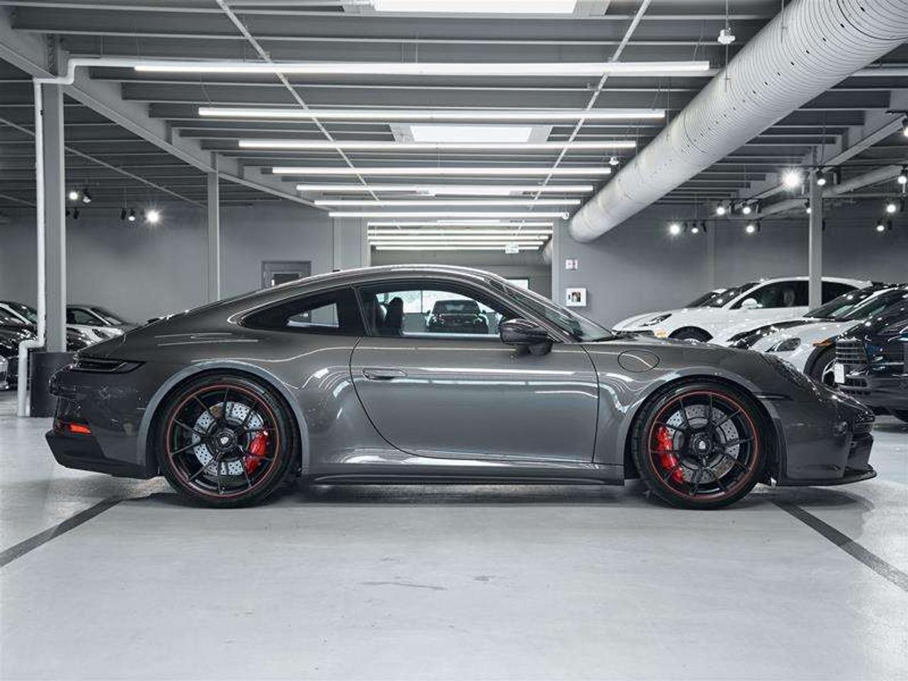 2022 Porsche 911 GT3 Touring Pkg Photo4