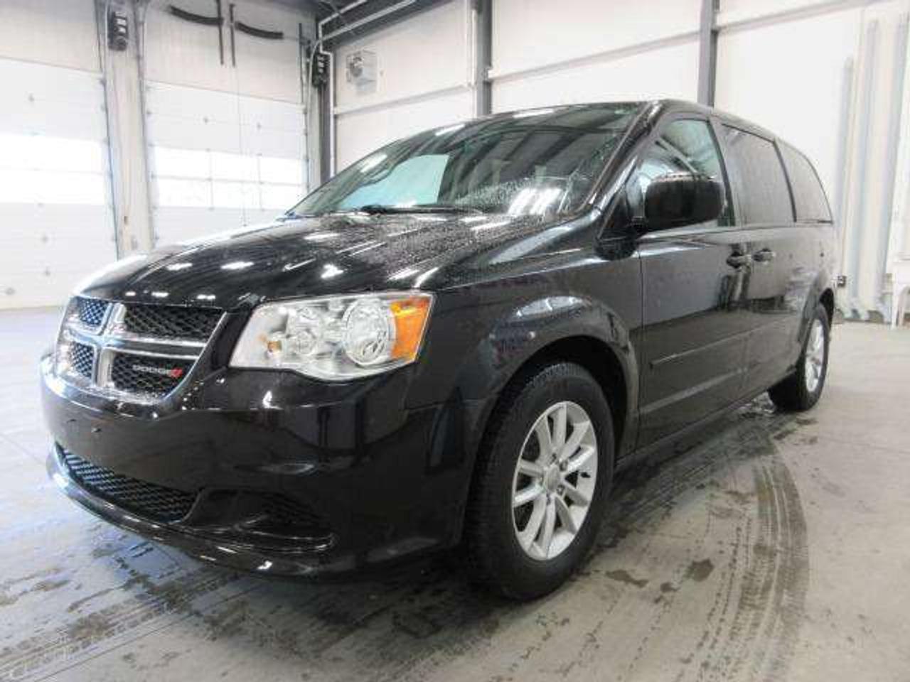 2016 Dodge Grand Caravan SXT, TV/DVD, FRONT/REAR A/C, ALLOYS, 44K! Photo