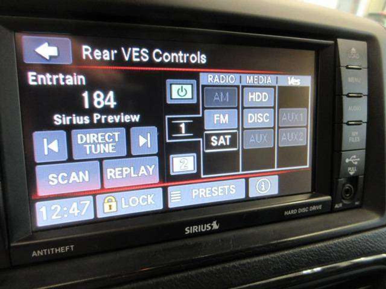 2016 Dodge Grand Caravan SXT, TV/DVD, FRONT/REAR A/C, ALLOYS, 44K! Photo