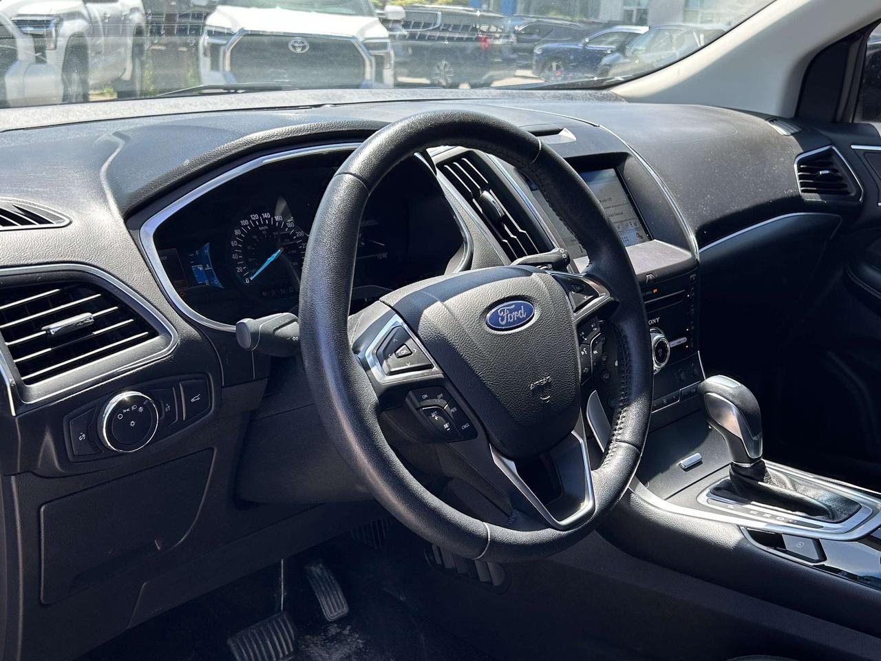 2018 Ford Edge Titanium AWD Photo