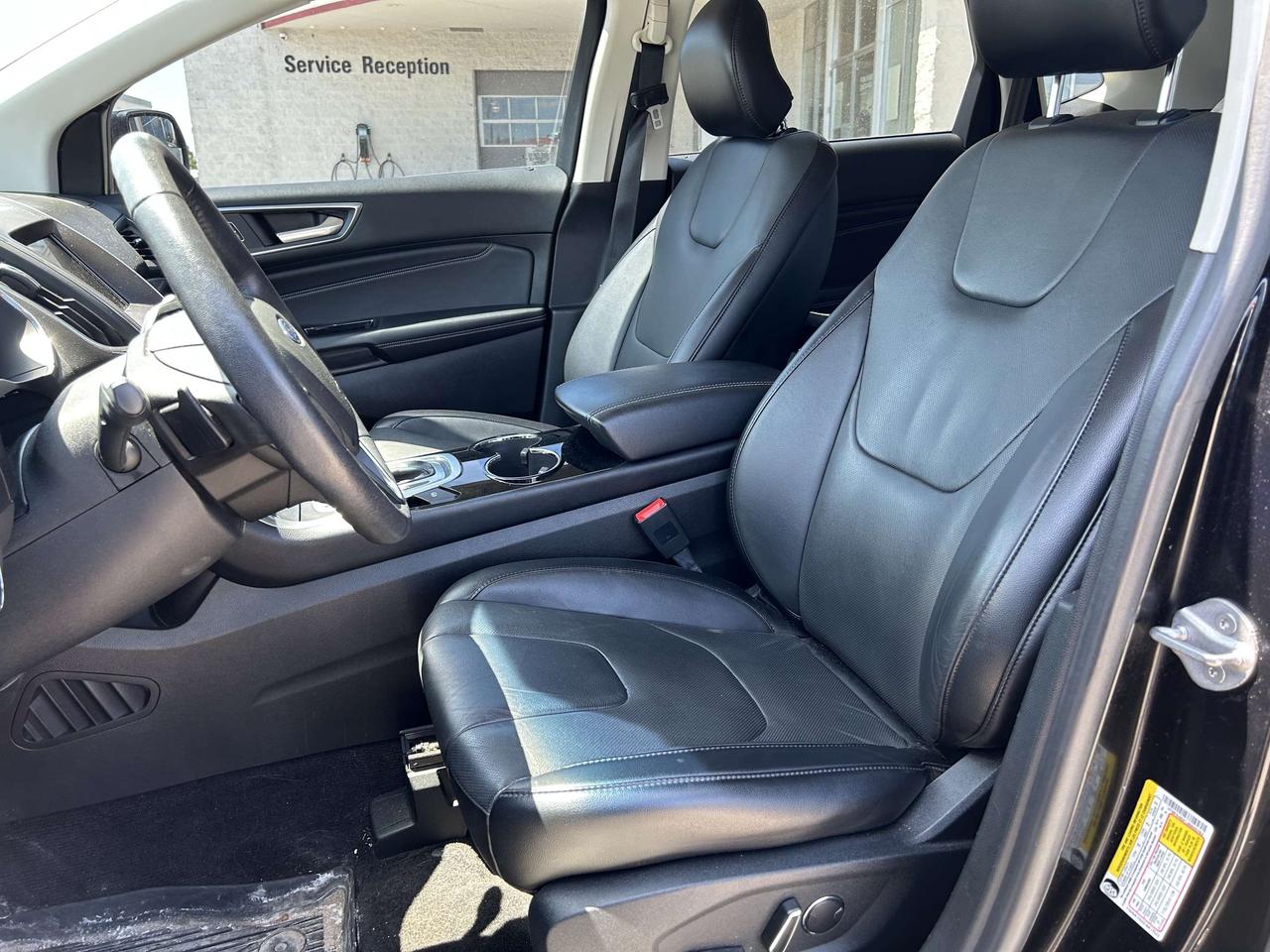 2018 Ford Edge Titanium AWD Photo
