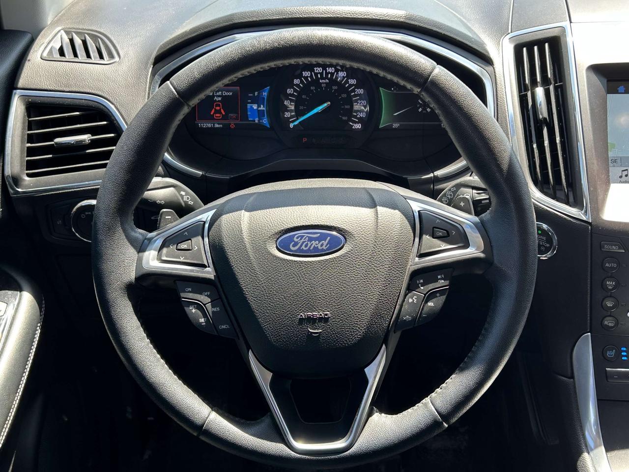 2018 Ford Edge Titanium AWD Photo