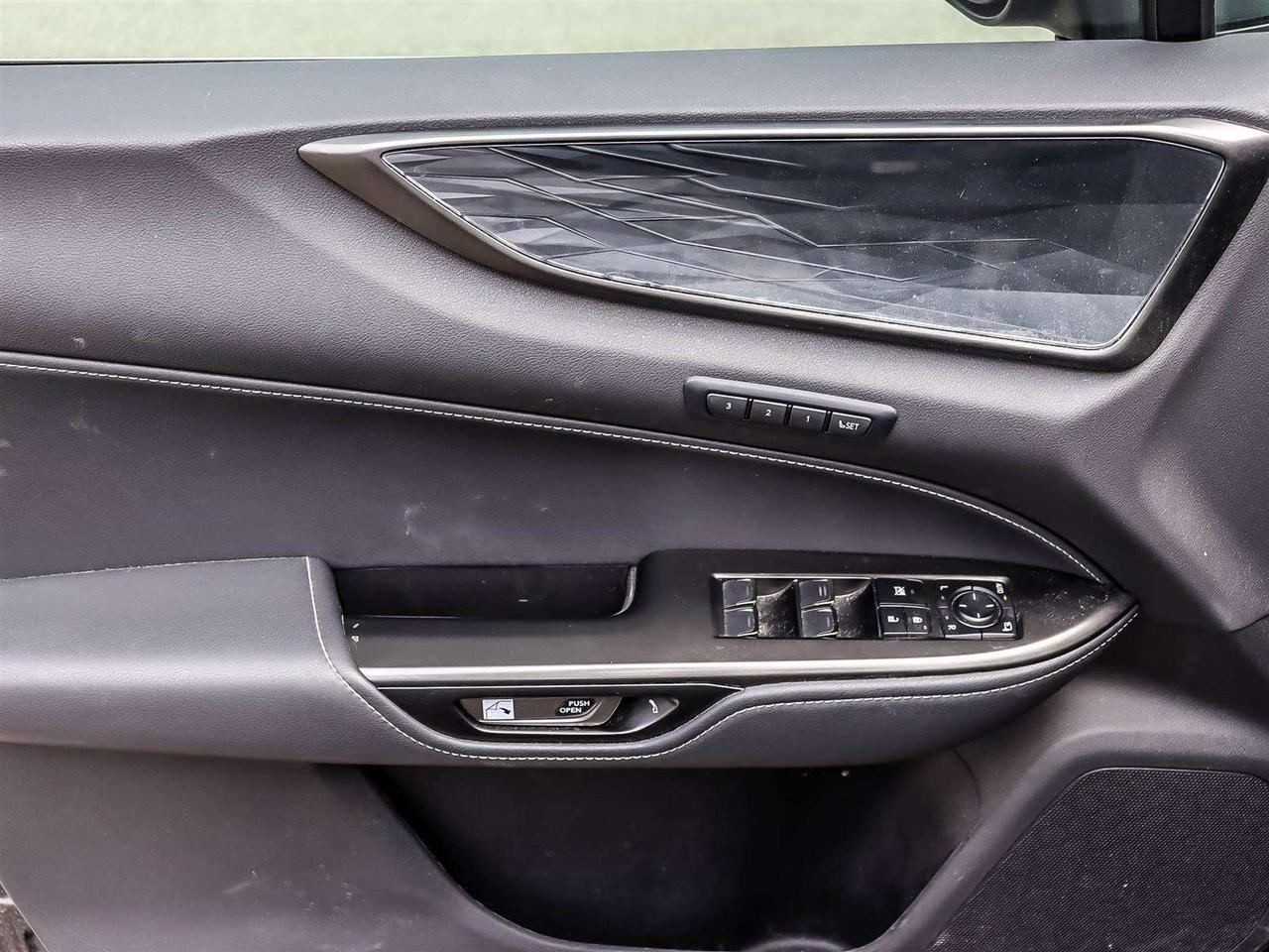 2024 Lexus NX PREMIUM HYBRID AWD NAVI ADAPTIVE CRUISE Photo