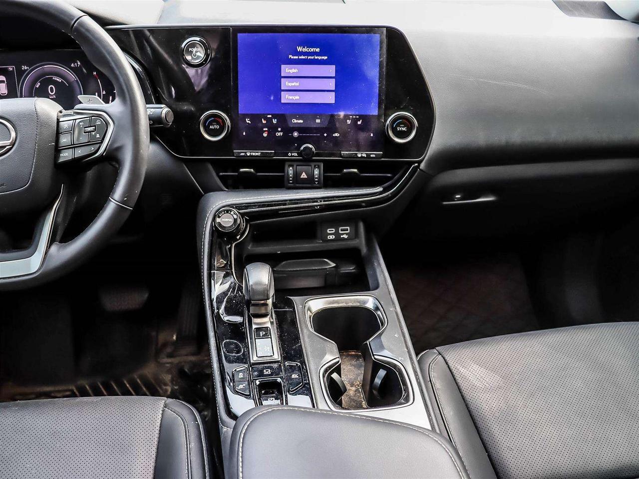 2024 Lexus NX PREMIUM HYBRID AWD NAVI ADAPTIVE CRUISE Photo