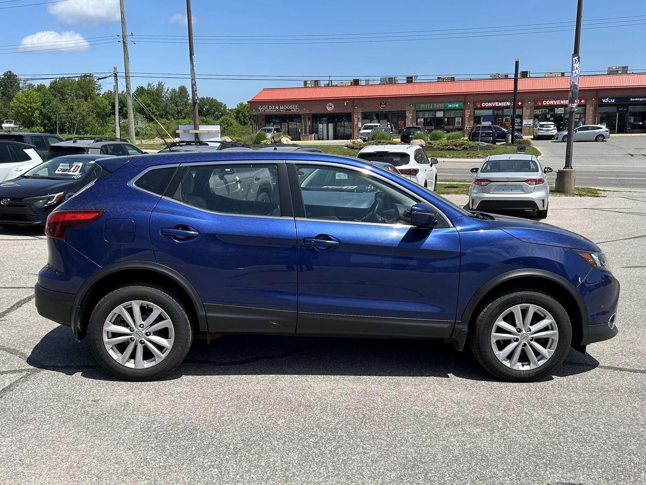 2017 Nissan Qashqai FWD 4dr SV   LOW KM   NO REPORTED ACCIDENTS Photo