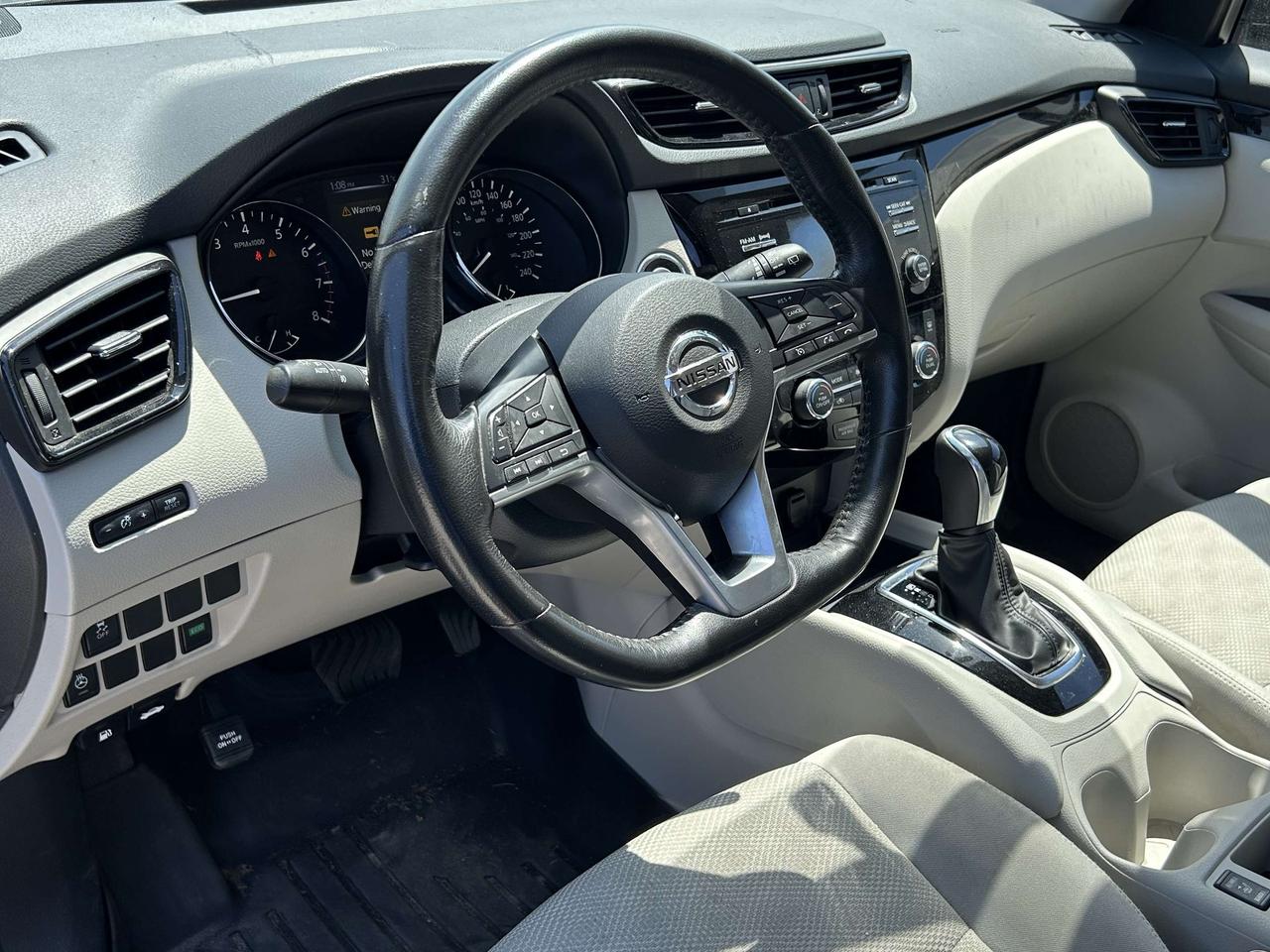 2017 Nissan Qashqai FWD 4dr SV   LOW KM   NO REPORTED ACCIDENTS Photo