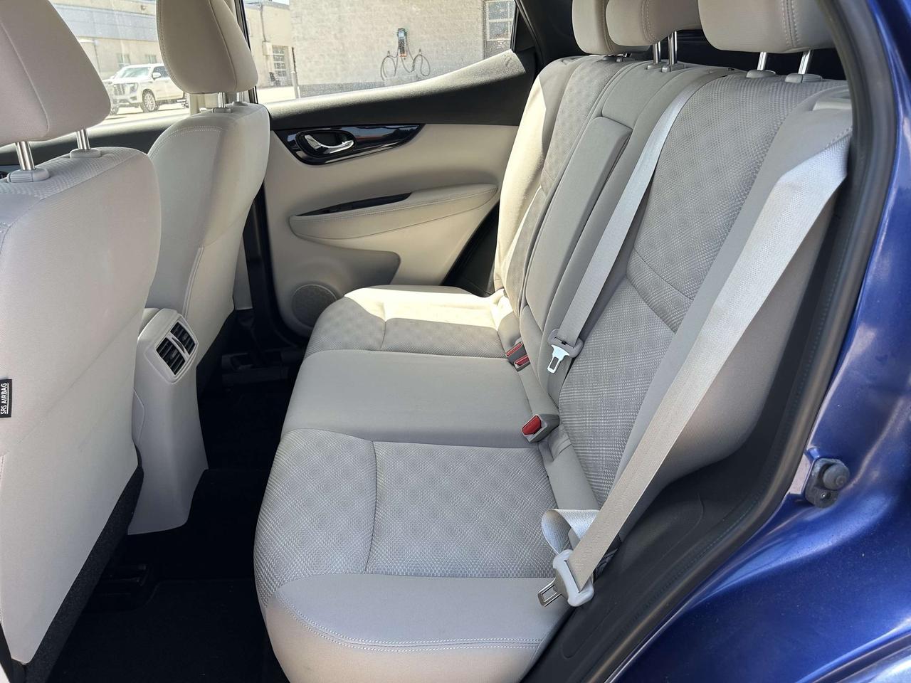 2017 Nissan Qashqai FWD 4dr SV   LOW KM   NO REPORTED ACCIDENTS Photo