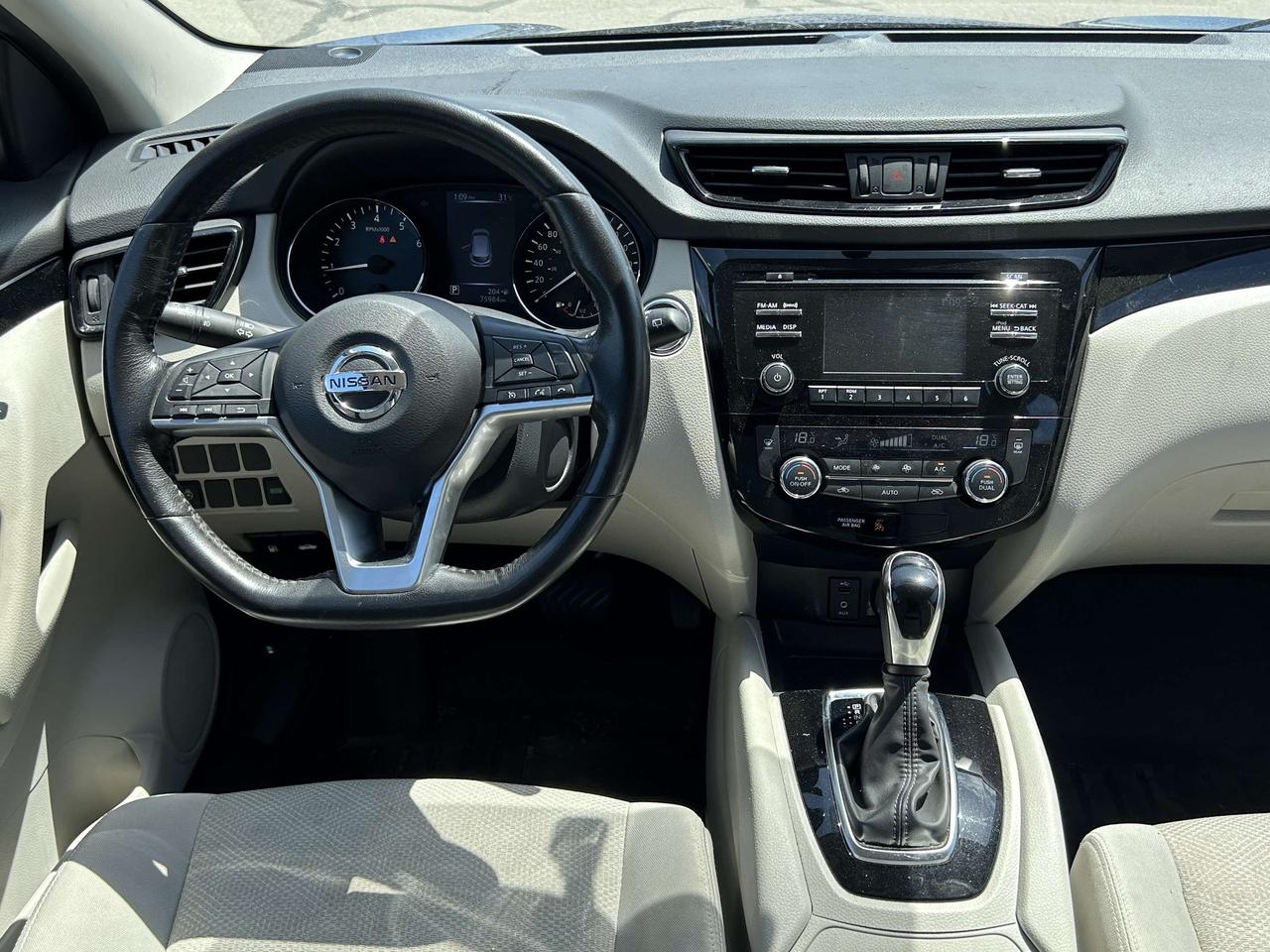 2017 Nissan Qashqai FWD 4dr SV   LOW KM   NO REPORTED ACCIDENTS Photo