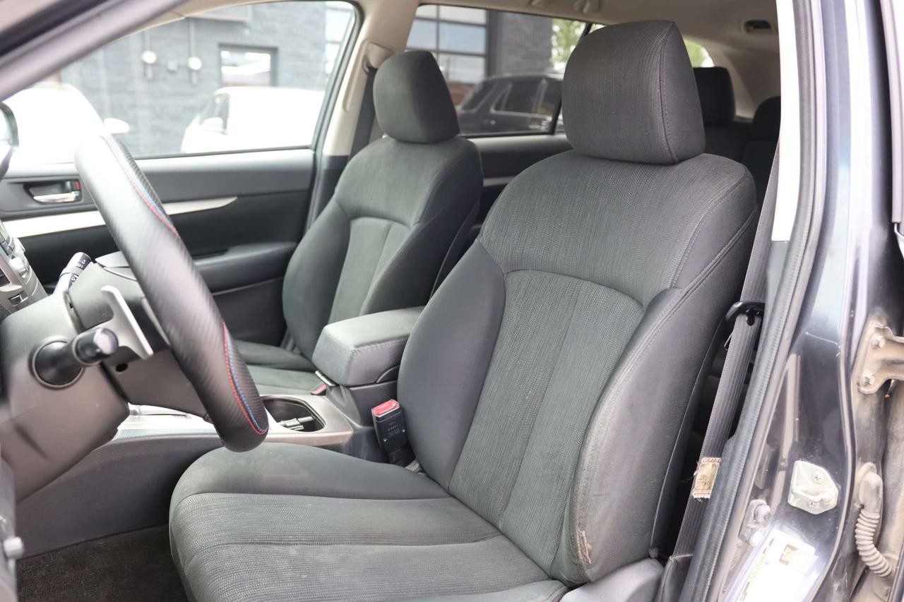2013 Subaru Outback 3.6R-AWD-R STARTER/HEATED SEATS/POWER MIRRORS & WINDOWS/DUAL CLIMATE CONTROL/AUTO HEADLIGHTS/CRUISE CONTROL Photo