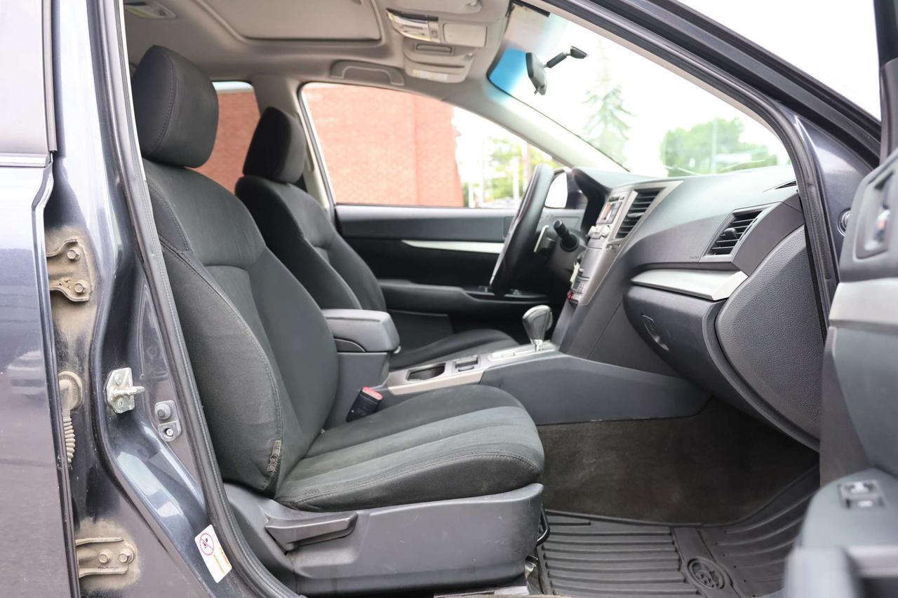 2013 Subaru Outback 3.6R-AWD-R STARTER/HEATED SEATS/POWER MIRRORS & WINDOWS/DUAL CLIMATE CONTROL/AUTO HEADLIGHTS/CRUISE CONTROL Photo