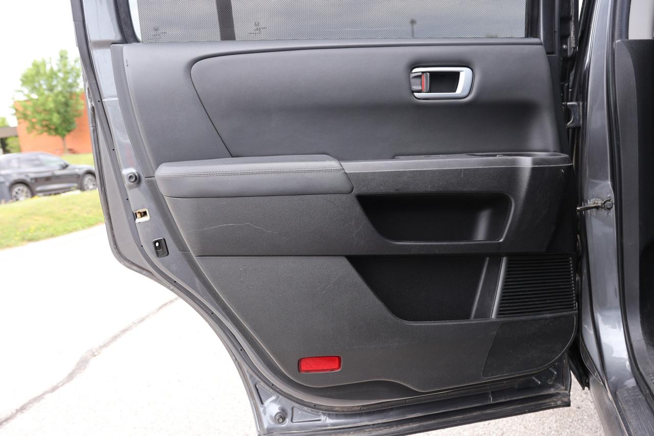 2012 Honda Pilot TOURING-AWD-DVD-R STARTER/NAV/BCAM/P SENSORS/LEATH Photo