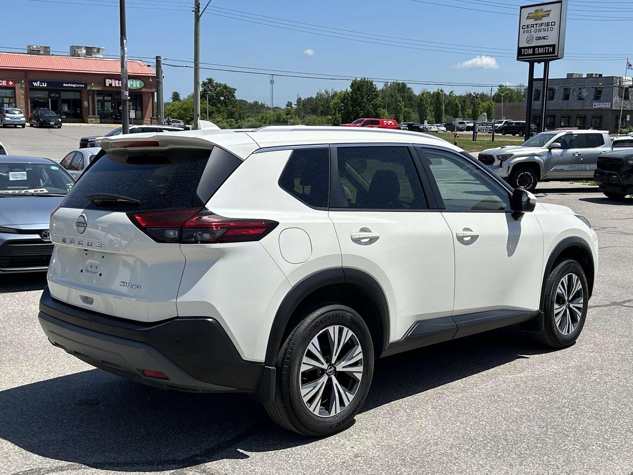 2023 Nissan Rogue AWD SV Moonroof   NO REPORTED ACCIDENTS Photo