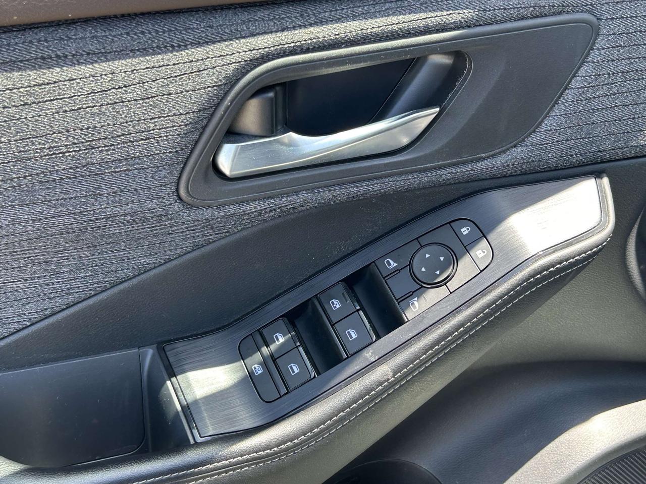 2023 Nissan Rogue AWD SV Moonroof   NO REPORTED ACCIDENTS Photo