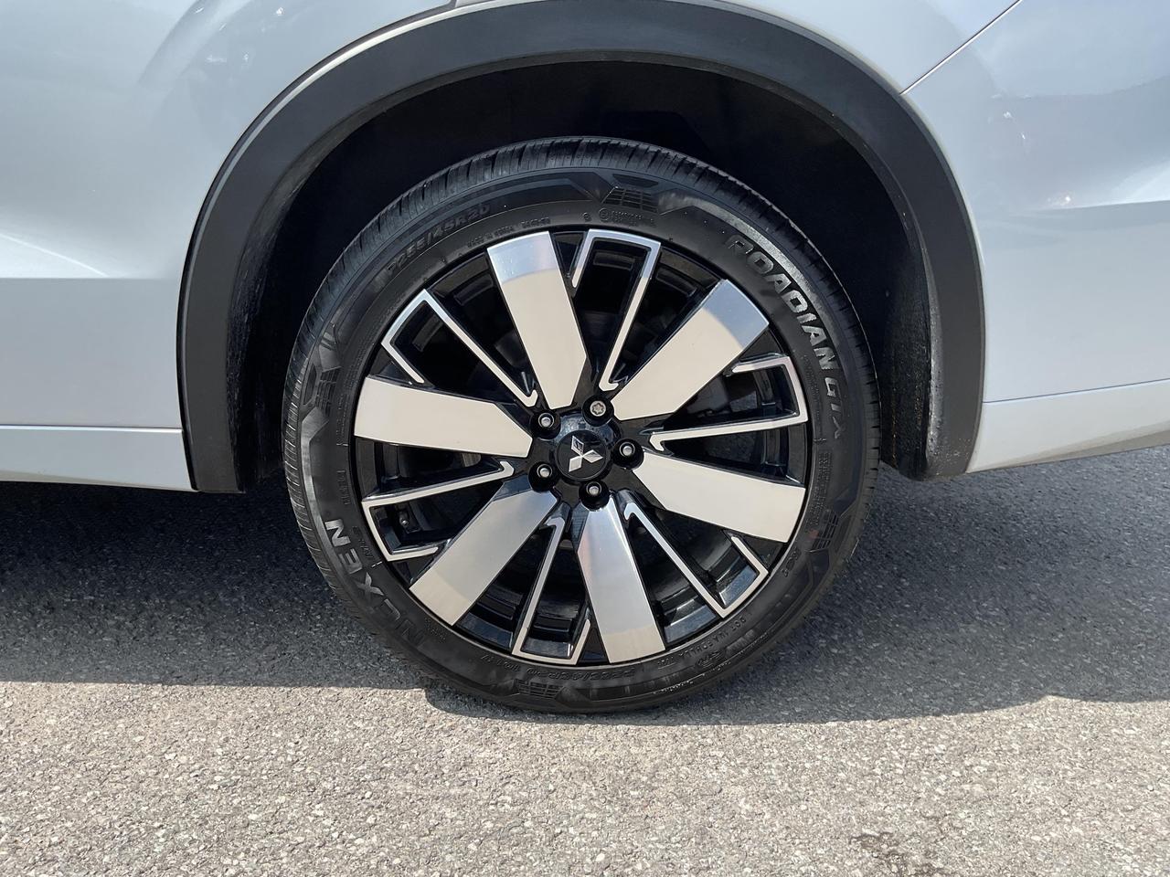 2025 Mitsubishi Outlander  Photo