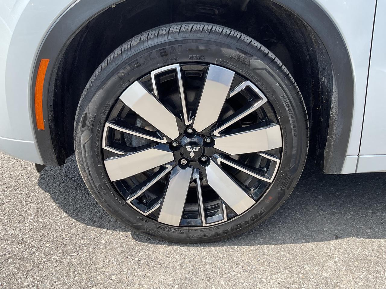2025 Mitsubishi Outlander  Photo